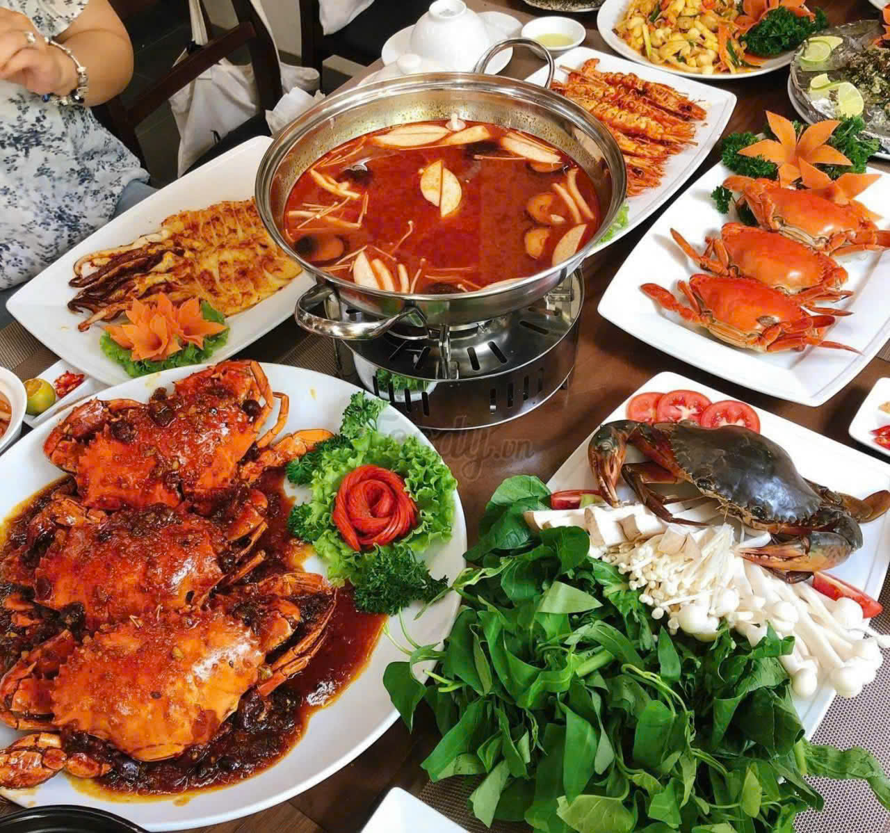 Nhà hàng Tân Phú